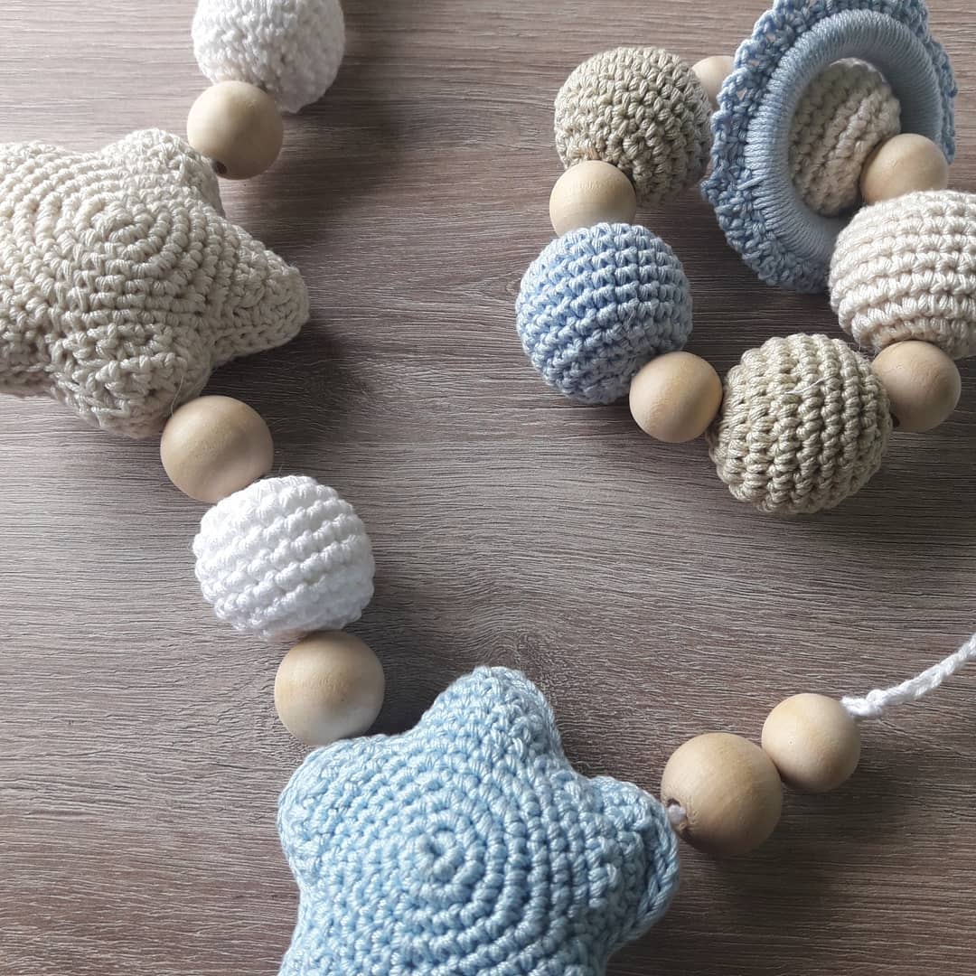 Móvil de Cuna "Viaje Estelar" - Tejido a mano con estrellas