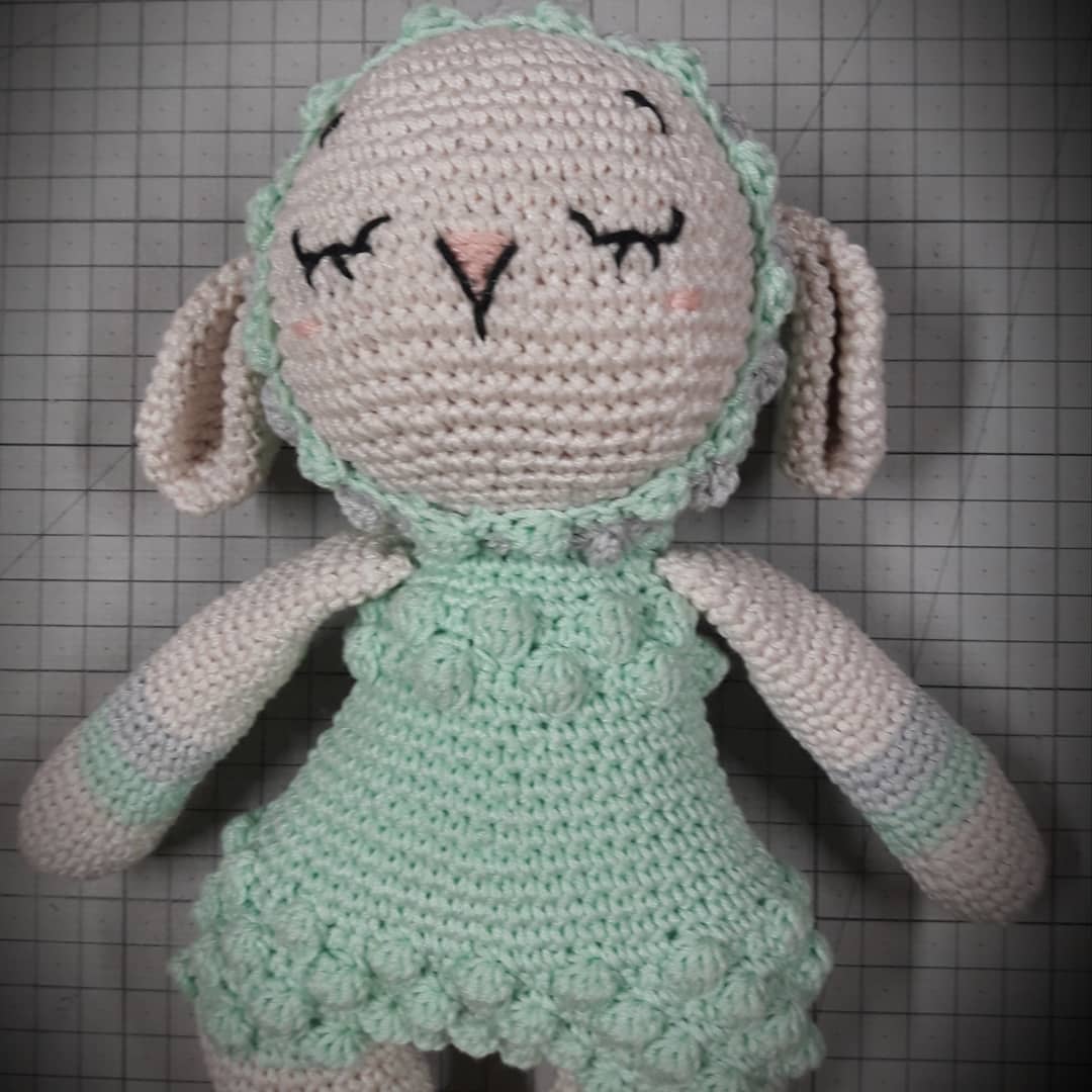 Ovejita Amigurumi "Nube" - Suave compañera tejida a mano
